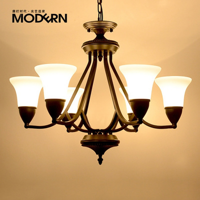 美式鄉(xiāng)村與北歐簡約的完美融合 鐵藝吊燈的多場景應(yīng)用